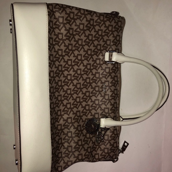 DKNY Donna Karan Leather Purse Logo Pattern W Silver Charm Detachable Authentic - Picture 16 of 16